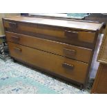White and Newton mid century chest - Approx W: 127cm D: 43cm H: 74cm