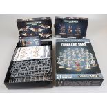 Quantity of Warhammer boxed figures