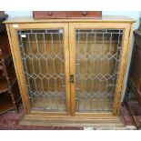 Glazed oak display cabinet with leaded glass - Approx W: 106cm D: 31cm H: 109cm