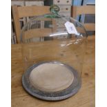 Cheese dish with glass dome cover - Approx H: 33cm