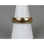 Gold wedding band - Size N approx 5.8g