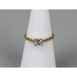 18ct gold princess cut diamond & solitaire ring - Size K