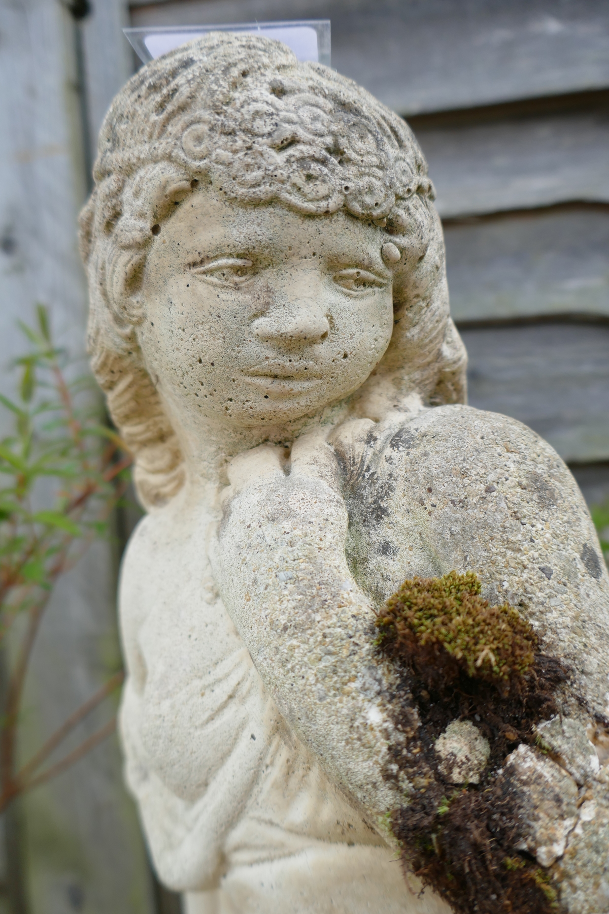 Stone statue of girl on plinth - Approx H: 103cm - Bild 2 aus 5