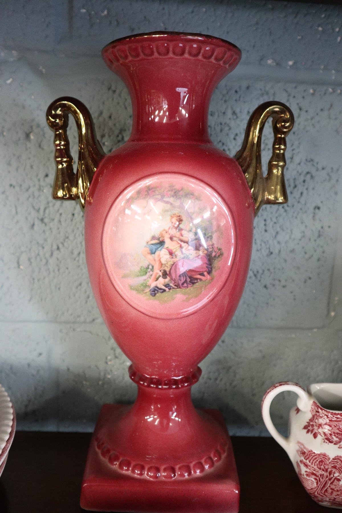 Collection of red and white china - Bild 2 aus 5