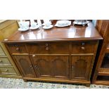 Mahogany and walnut sideboard - Approx W: 109cm D: 58cm H: 90cm