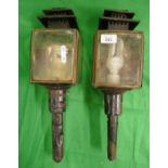 2 carriage lamps