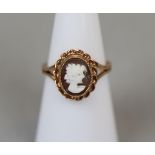 Gold cameo set ring - Size L½