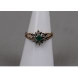 Gold emerald and diamond cluster ring - Approx. size: K