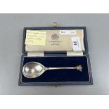 Cased 1977 Silver Jubilee hallmarked silver spoon by Mappin and Webb - Approx. weight 43g