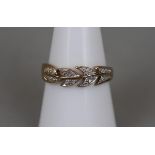 Gold diamond set ring - Approx size: P