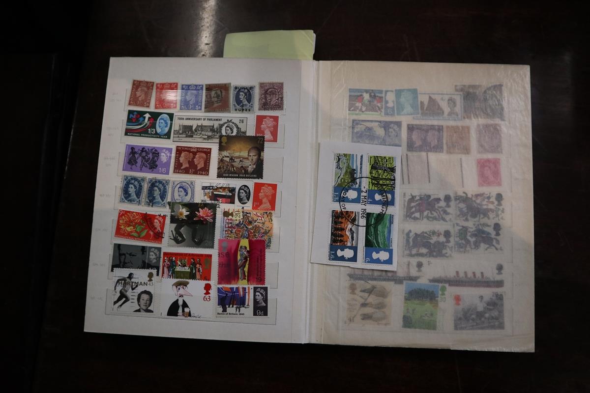 Stamp album GB mint and used over 600 all different reigns from queen Victoria to 2000's - Bild 6 aus 8