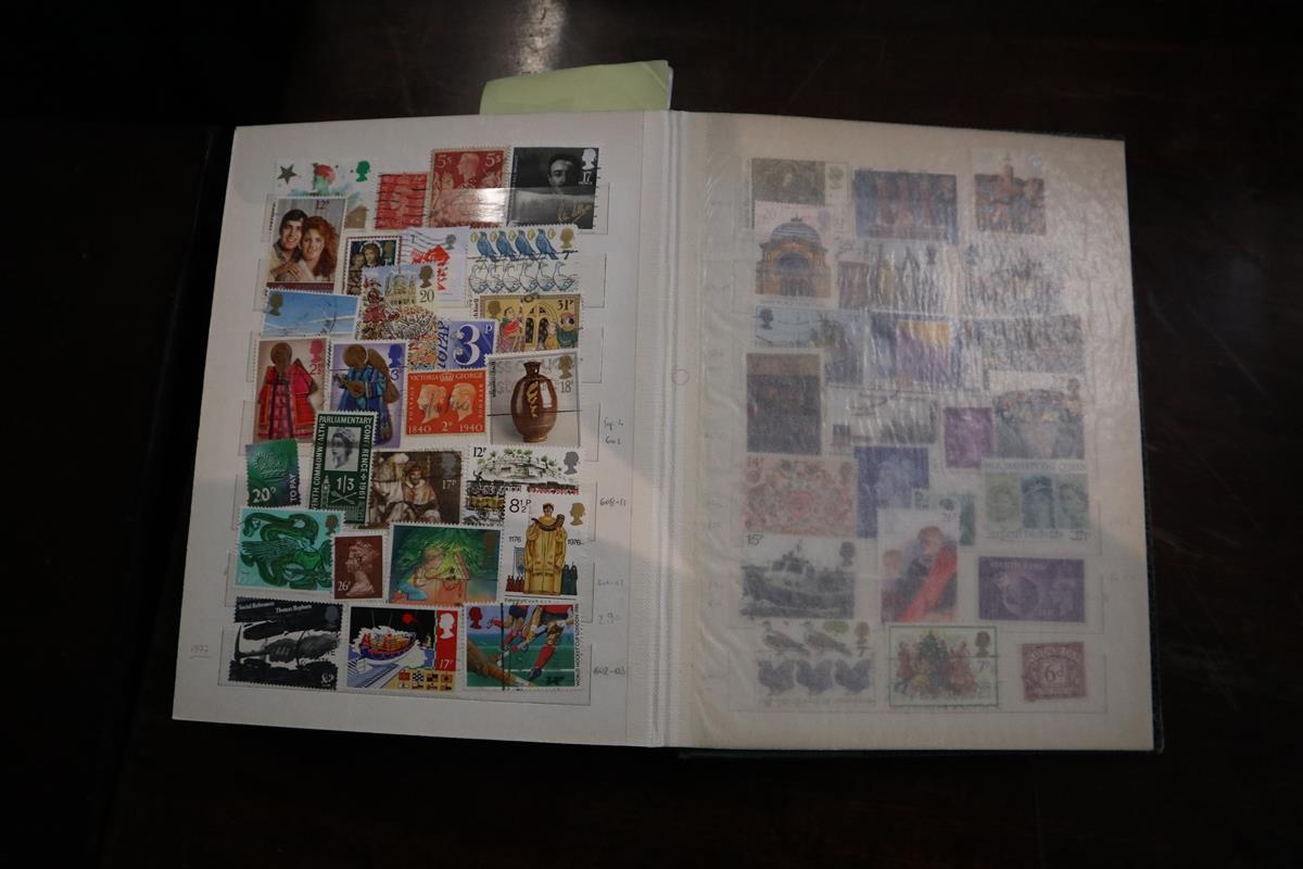 Stamp album GB mint and used over 600 all different reigns from queen Victoria to 2000's - Bild 8 aus 8