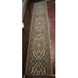 Brown patterned runner - Approx size: 61cm x 300cm