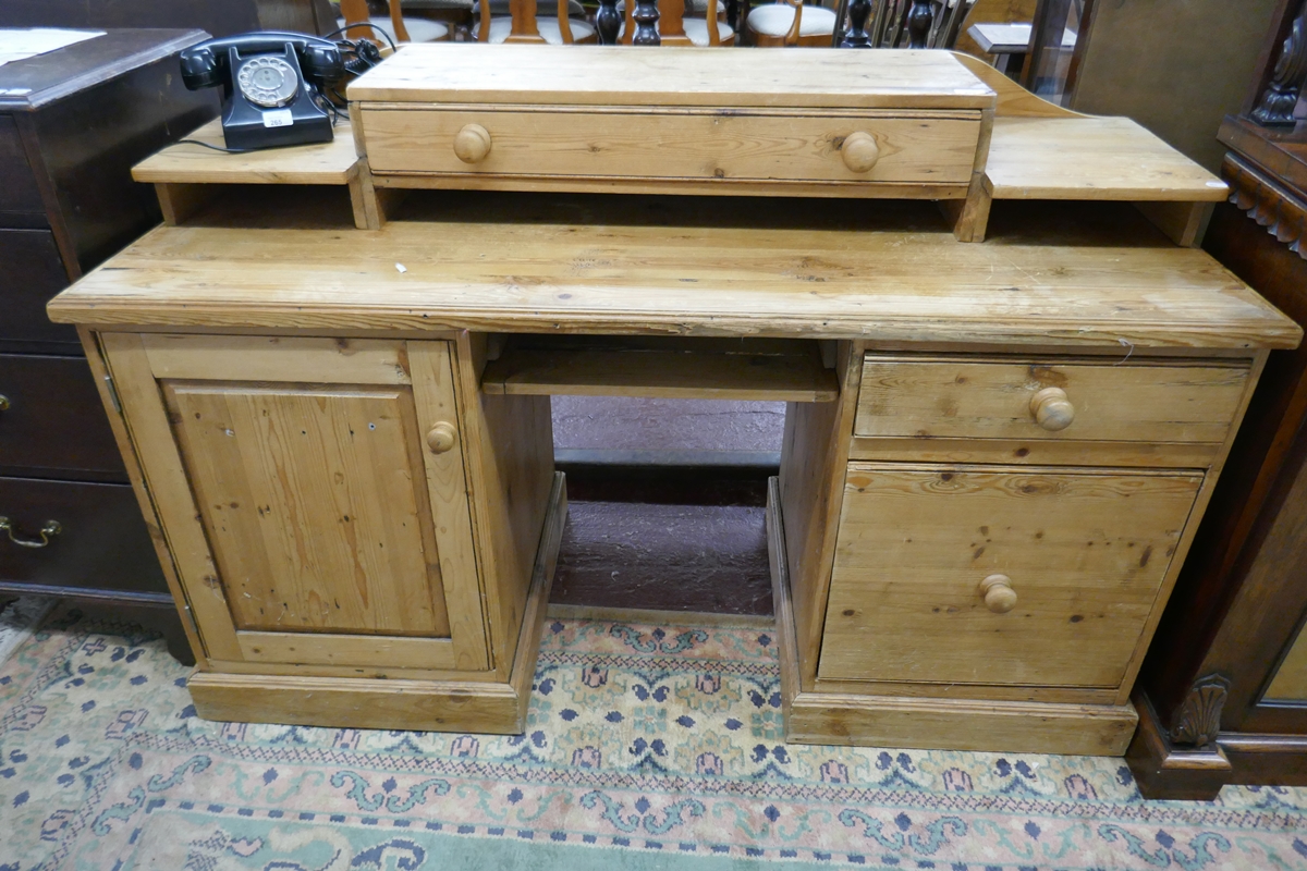 Large pine desk - Approx size: W: 152cm D: 57cm H: 97cm