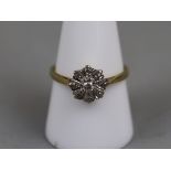 18ct gold diamond cluster ring - Approx size: R