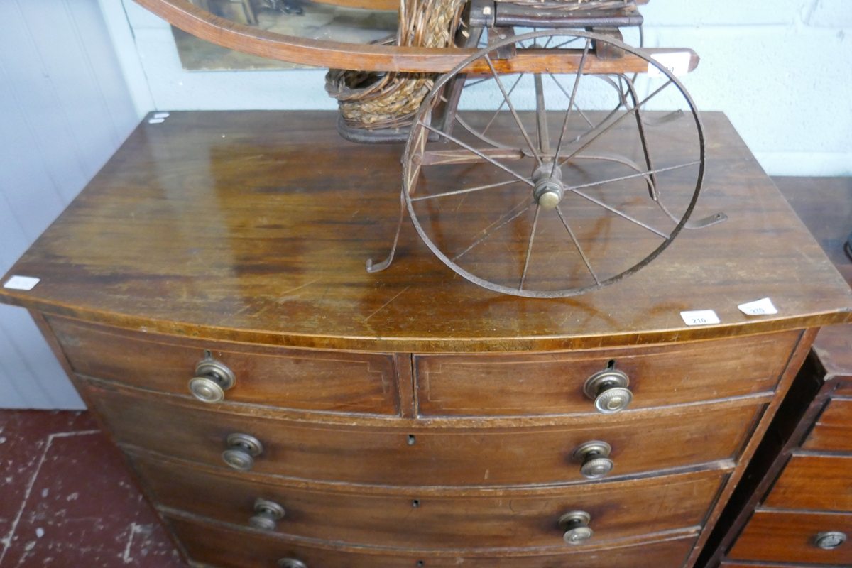 19thC mahogany bow fronted chest of 2 over 3 drawers - Approx size W: 106cm D: 59cm H: 101cm - Bild 2 aus 4