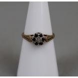 Gold sapphire and diamond cluster ring - Approx size: M