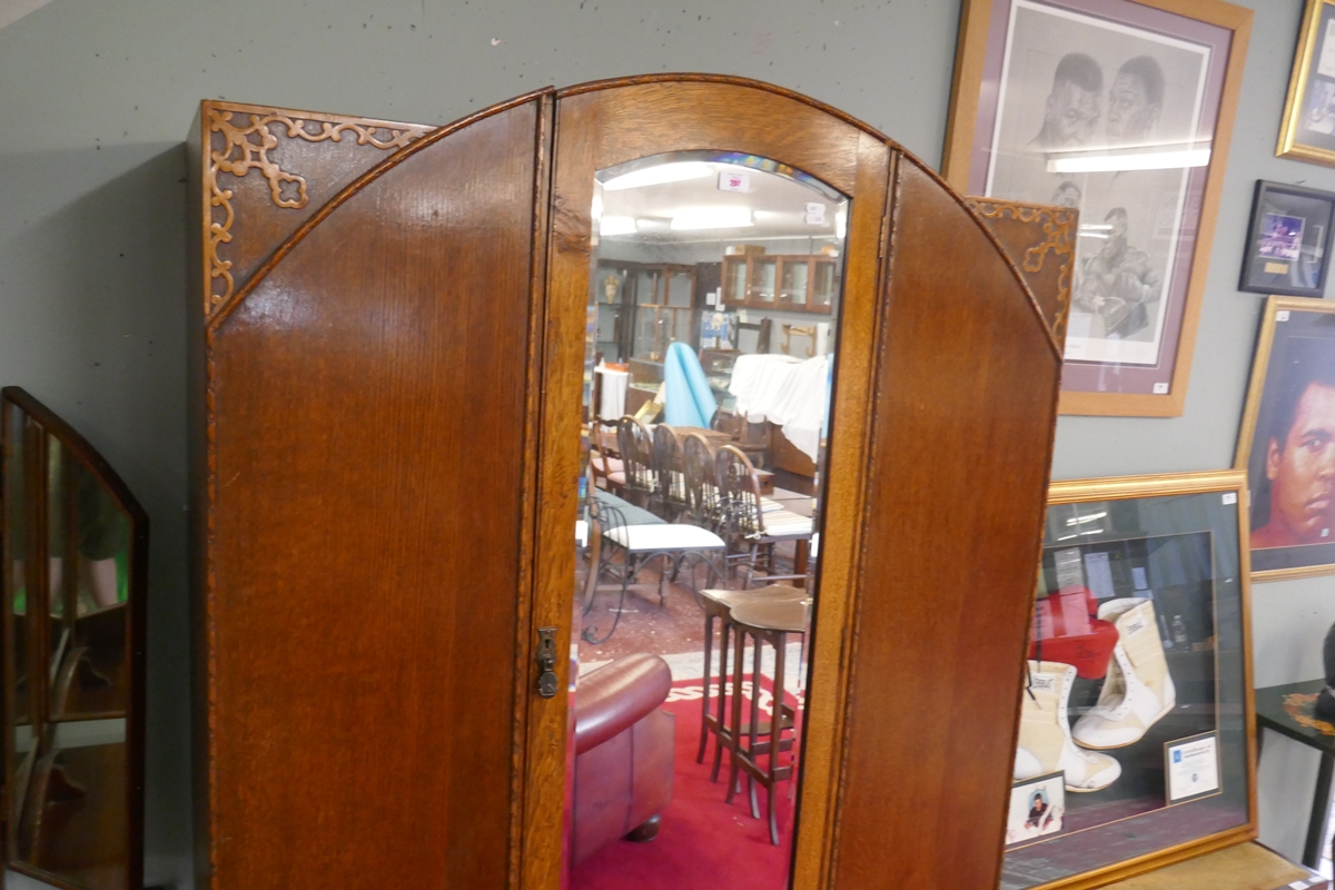 Oak bedroom suite consisting of wardrobe, chest of drawers, dressing table - Bild 8 aus 10