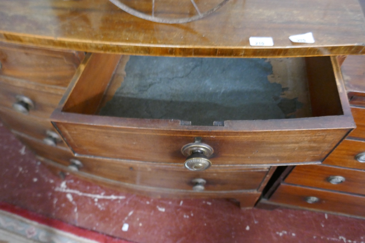 19thC mahogany bow fronted chest of 2 over 3 drawers - Approx size W: 106cm D: 59cm H: 101cm - Bild 4 aus 4