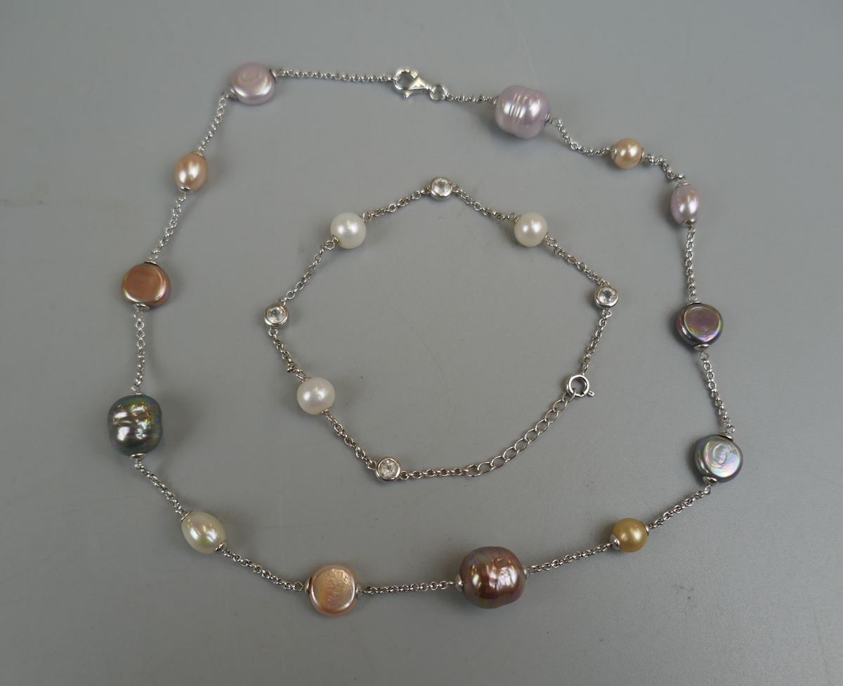 Silver freshwater pearl necklace and bracelet