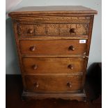 Oak chest of 4 drawers