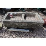 Antique heavy carved stone trough - Approx size: L: 93cm D: 42cm H: 25cm
