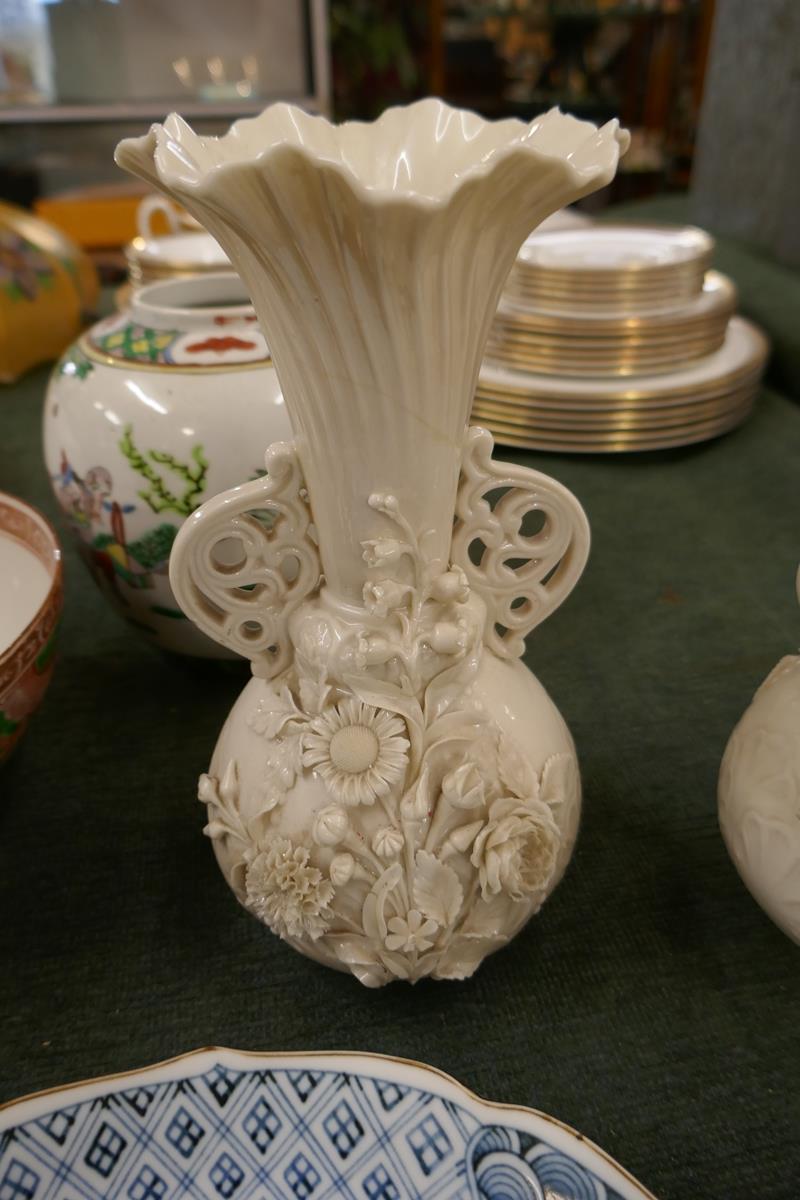 Collection of ceramics - Mostly Oriental to include pair of Belleek vases - Bild 8 aus 21