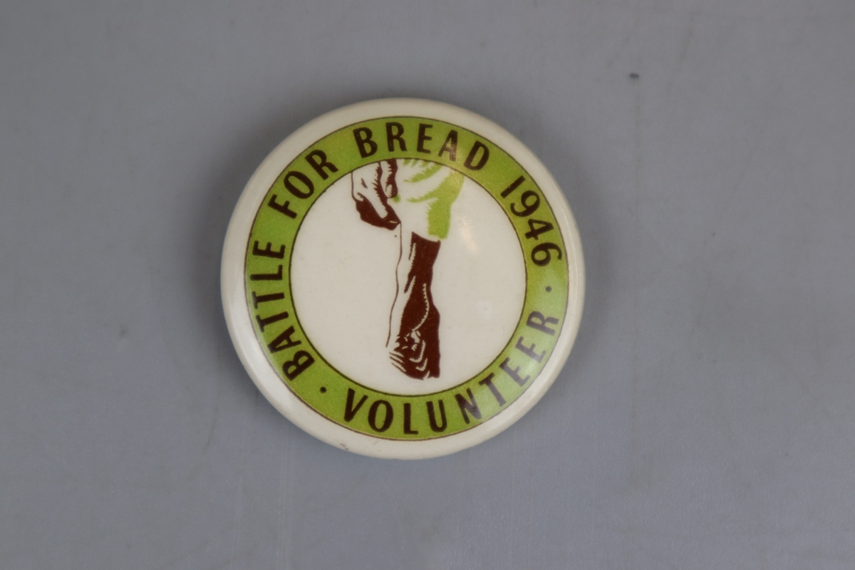 Collection of pin badges to include Butlins - Image 4 of 8