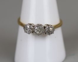 18ct 2 stone diamond ring - Approx size: R