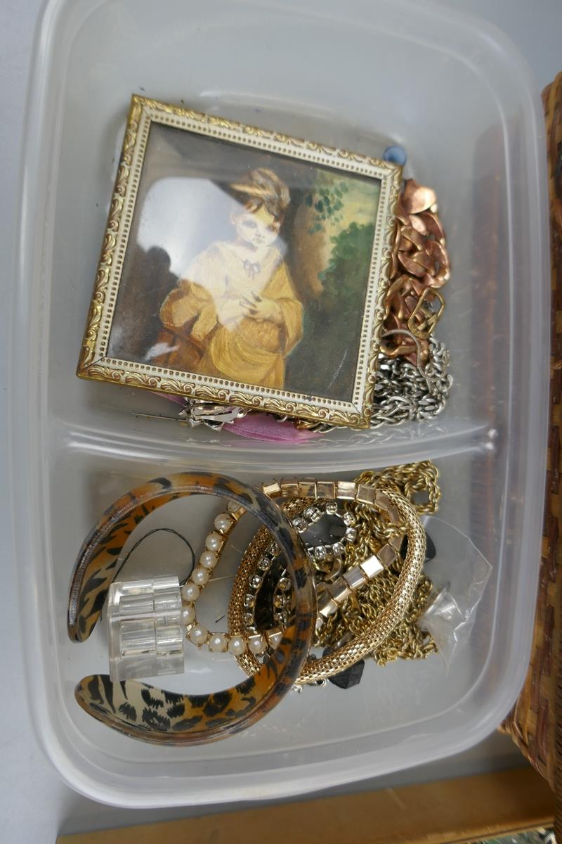 Collection of costume jewellery - Image 3 of 4