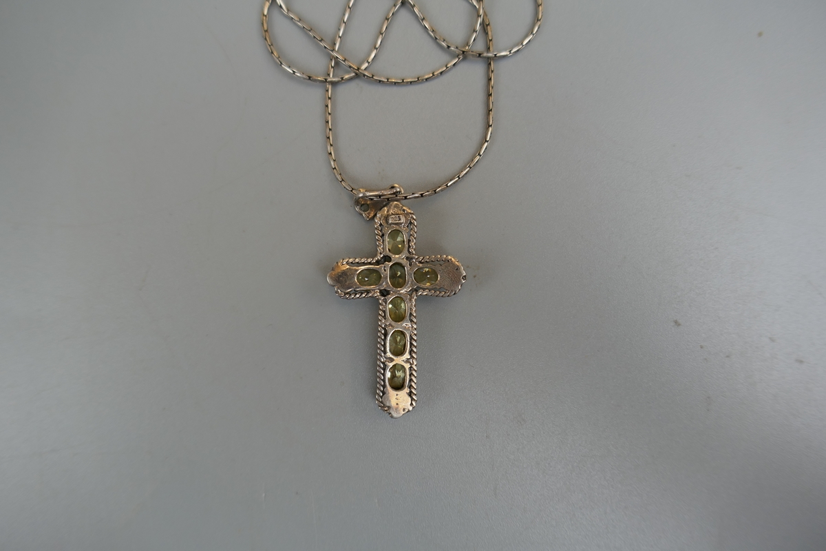 Silver citrine and marcasite cross on chain - Image 2 of 2