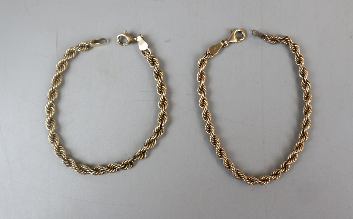 Pair of gold bracelets - Approx weight 21.4g