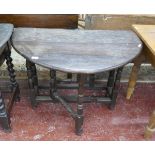 Antique oak gateleg table