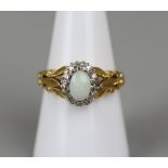 18ct gold opal & diamond ring - Approx ring size: P