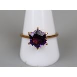 Gold amethyst set ring - Approx ring size: V