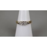 Gold diamond set ring - Approx ring size: M