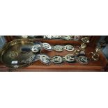 Collection of brass to include candlesticks and horse brasses