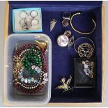 Collection of jewellery to include silver