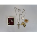 Collection of jewellery to include a crucifix