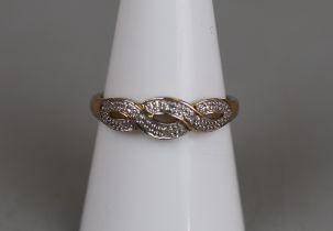 Gold diamond set ring - Approx size: P