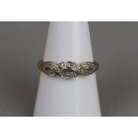 Gold diamond set ring - Approx size: P