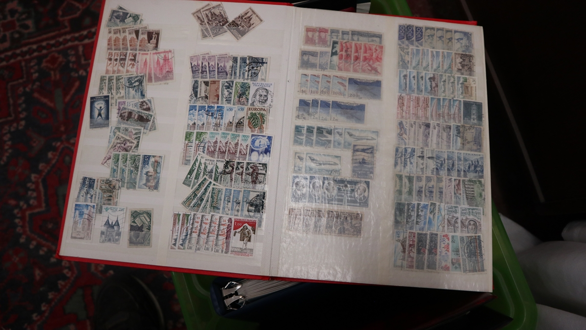 Stamps - World in 13 albums/stock books plus envelopes. - Bild 26 aus 26
