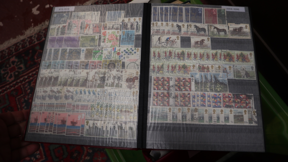 Stamps - World in 13 albums/stock books plus envelopes. - Bild 6 aus 26