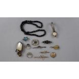 Collection of gold & silver jewellery to include gold bar brooch