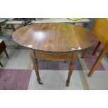 Small early 19thC drop leaf table