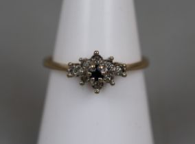 Gold diamond and sapphire set ring - Approx size: O