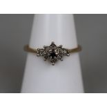 Gold diamond and sapphire set ring - Approx size: O