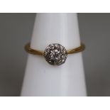 18ct gold diamond cluster ring - Approx size: L