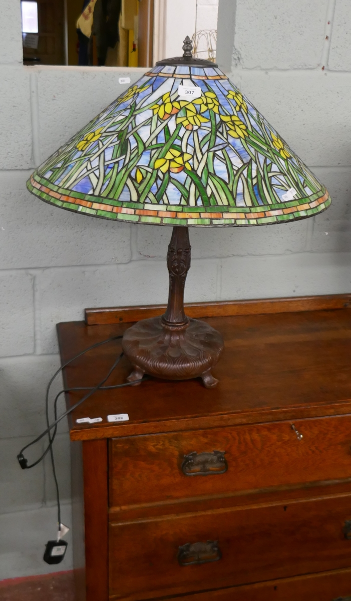 Tiffany style lamp - Approx height: 69cm