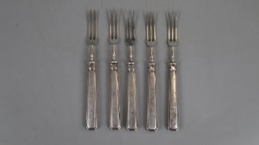 5 hallmarked silver Mappin & Webb pickle forks